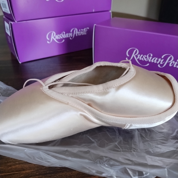 Russian Pointe Muse Md38w3v2FM Pink Ballet Shoes NIB - Picture 2 of 5